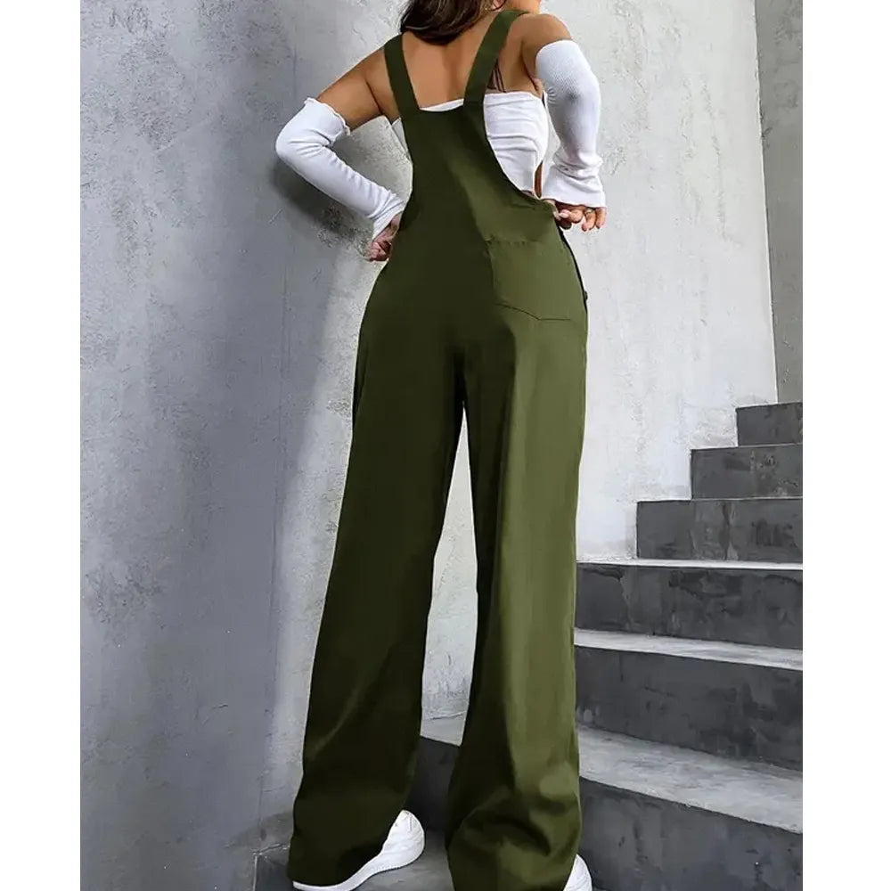 Women's solid color jumpsuit with pockets
